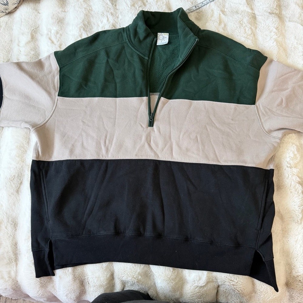 Stylish Women's Half-Zip Sweatshirt - Green, Tan, Black